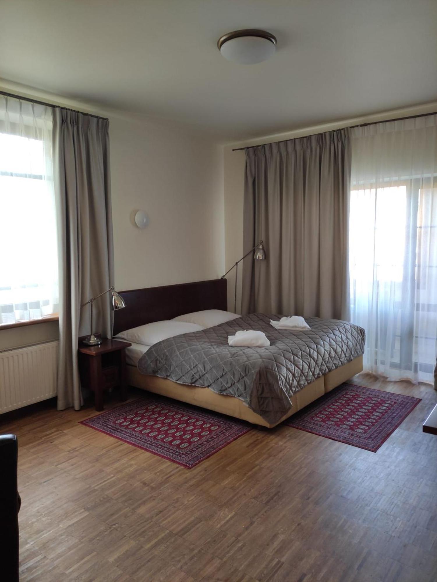 Jasny Dwor Hotell Polanica-Zdrój Exteriör bild