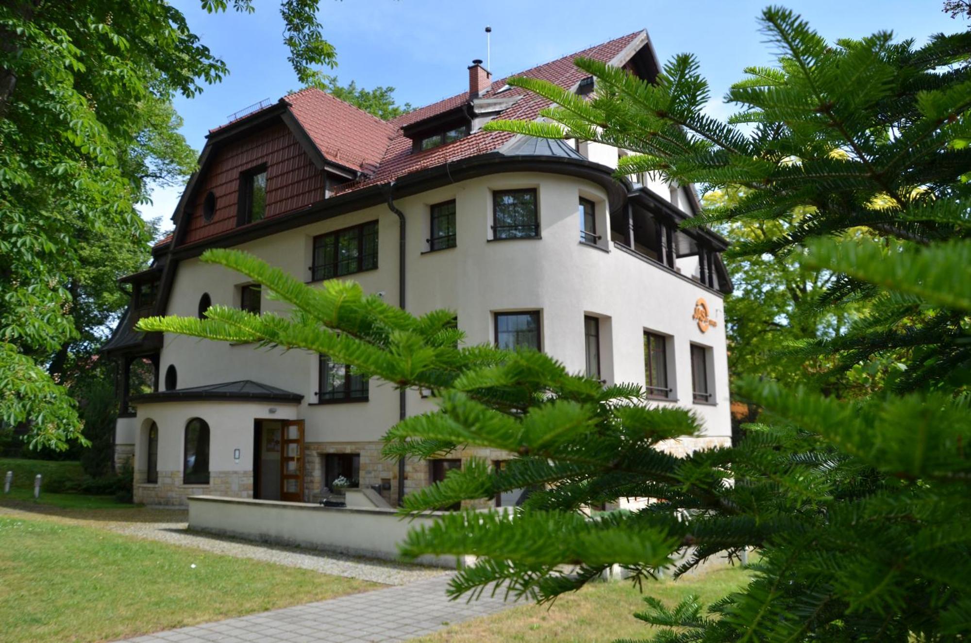 Jasny Dwor Hotell Polanica-Zdrój Exteriör bild