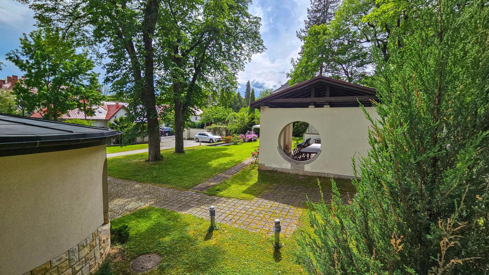 Jasny Dwor Hotell Polanica-Zdrój Exteriör bild