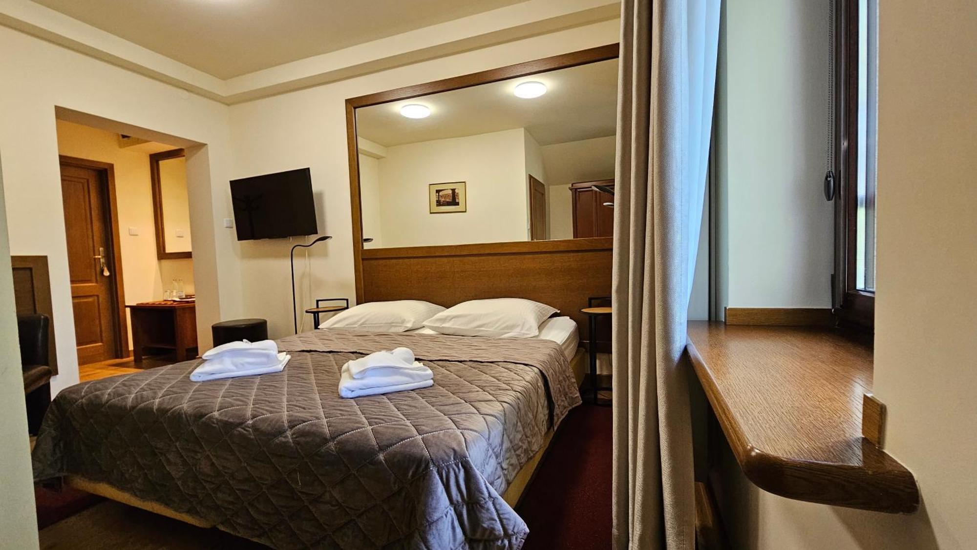 Jasny Dwor Hotell Polanica-Zdrój Exteriör bild