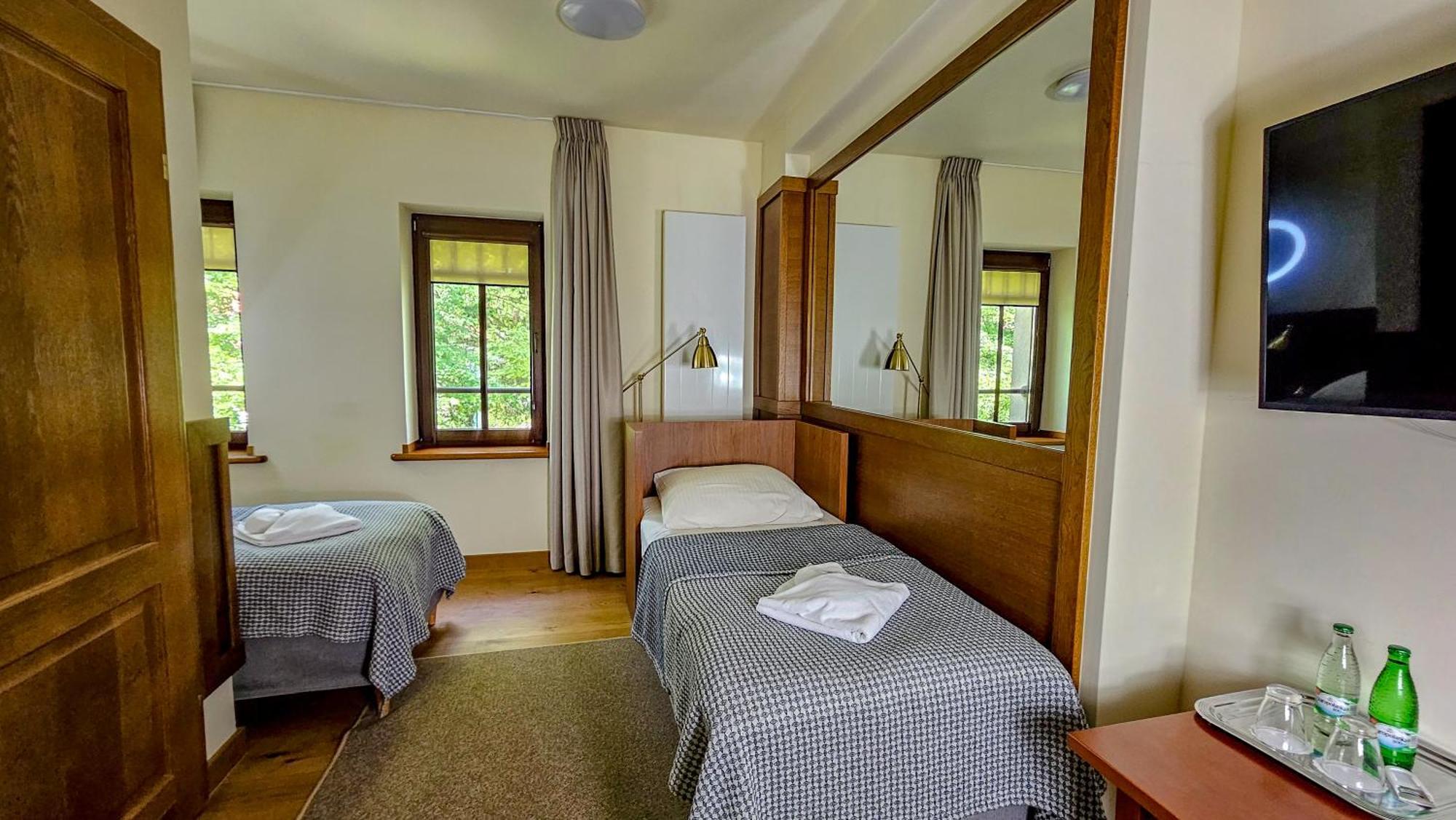 Jasny Dwor Hotell Polanica-Zdrój Exteriör bild