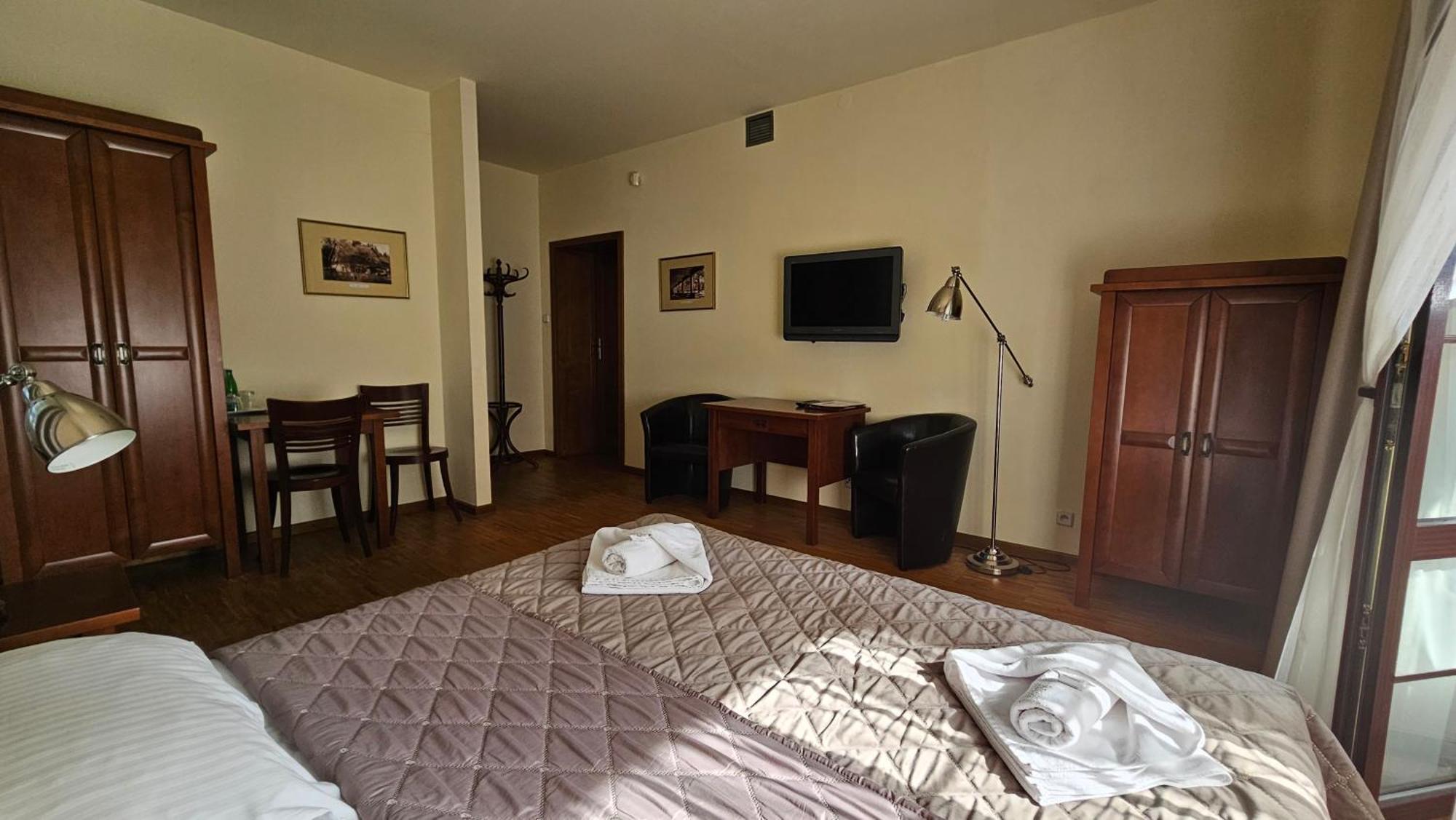 Jasny Dwor Hotell Polanica-Zdrój Exteriör bild