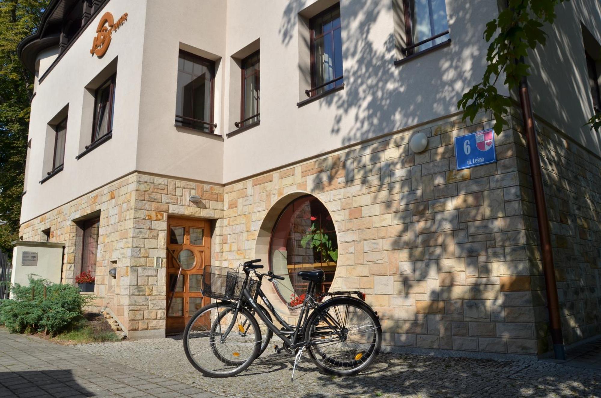 Jasny Dwor Hotell Polanica-Zdrój Exteriör bild