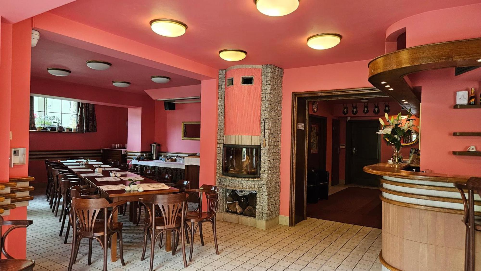 Jasny Dwor Hotell Polanica-Zdrój Exteriör bild